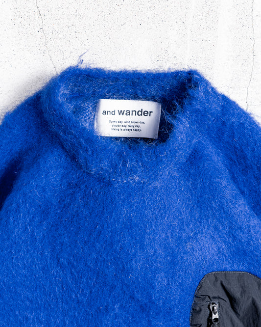 and wander jacquard shaggy knit crew neck