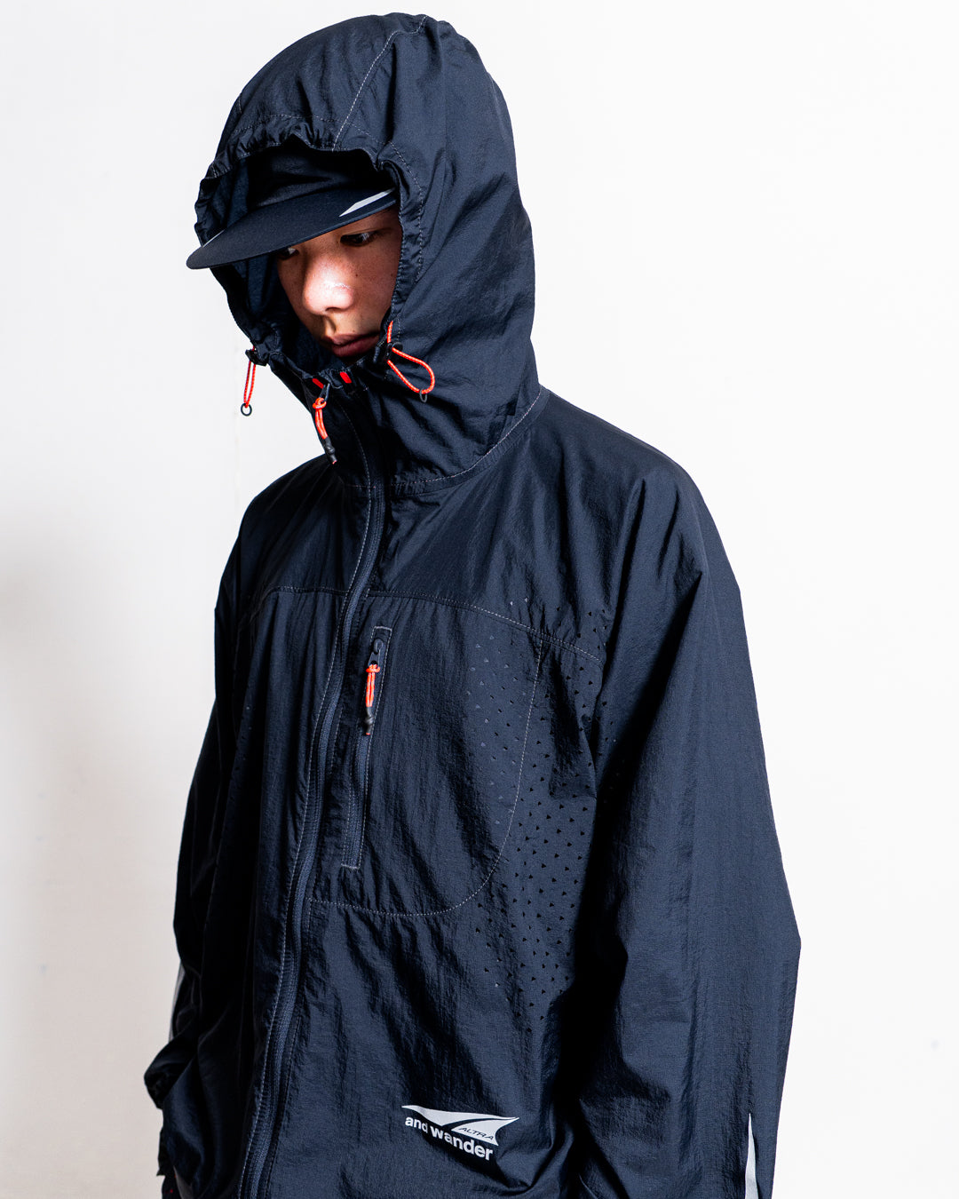 【collabolation】ALTRA × and wander ventilation wind jacket