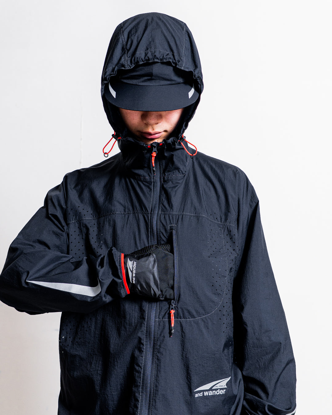 【collabolation】ALTRA × and wander ventilation wind jacket
