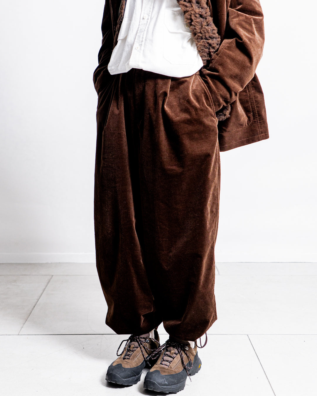 【10.3 sat 11:00 Release】FreshService (フレッシュサービス) AIR CORDUROY WIDE TROUSERS