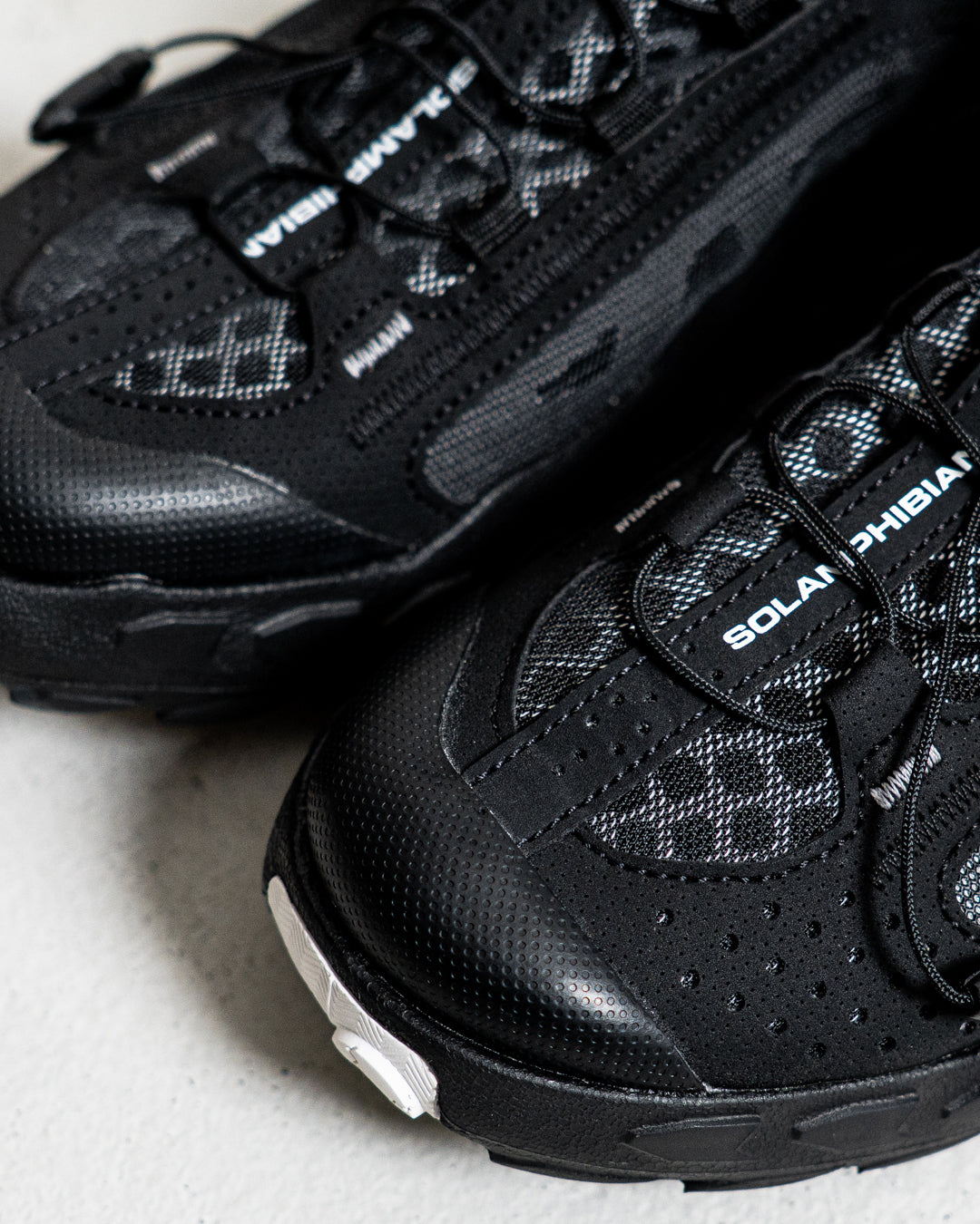 Online Shopping] SALOMON SOLAMPHIBIAN Black / Black / Alloy