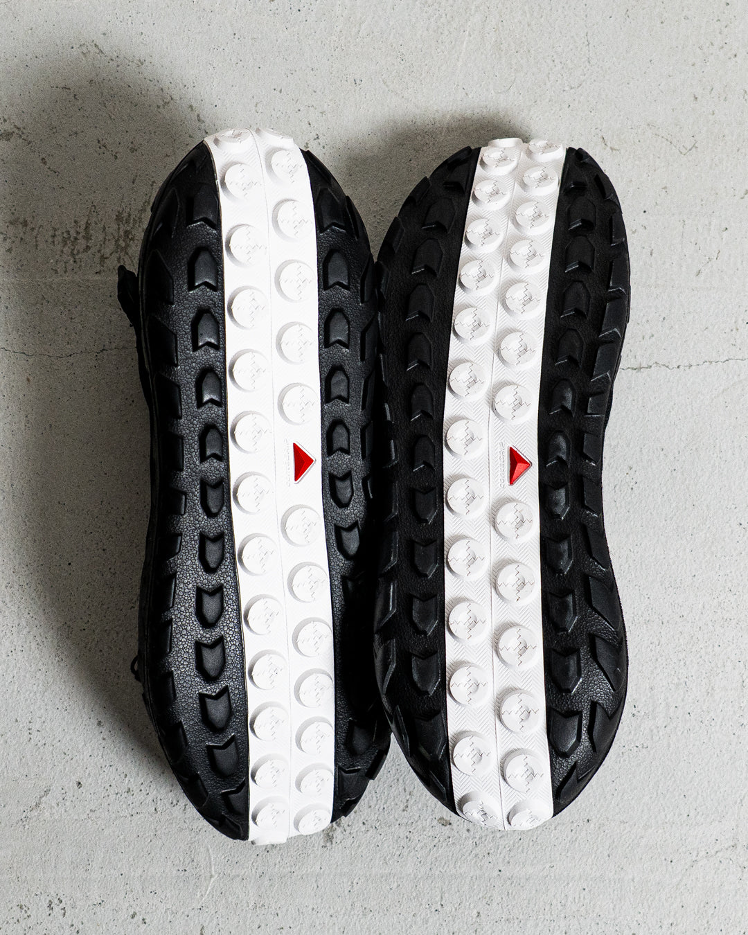 Online Shopping] SALOMON SOLAMPHIBIAN Black / Black / Alloy
