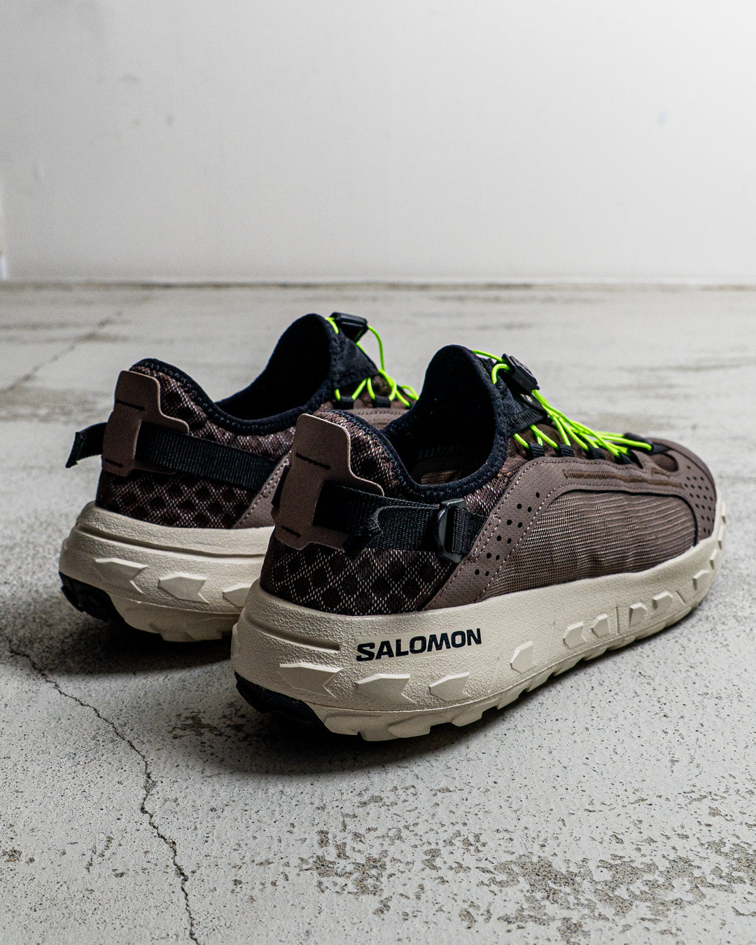 SALOMON SOLAMPHIBIAN Black Coffee / Iron / Rainy Day