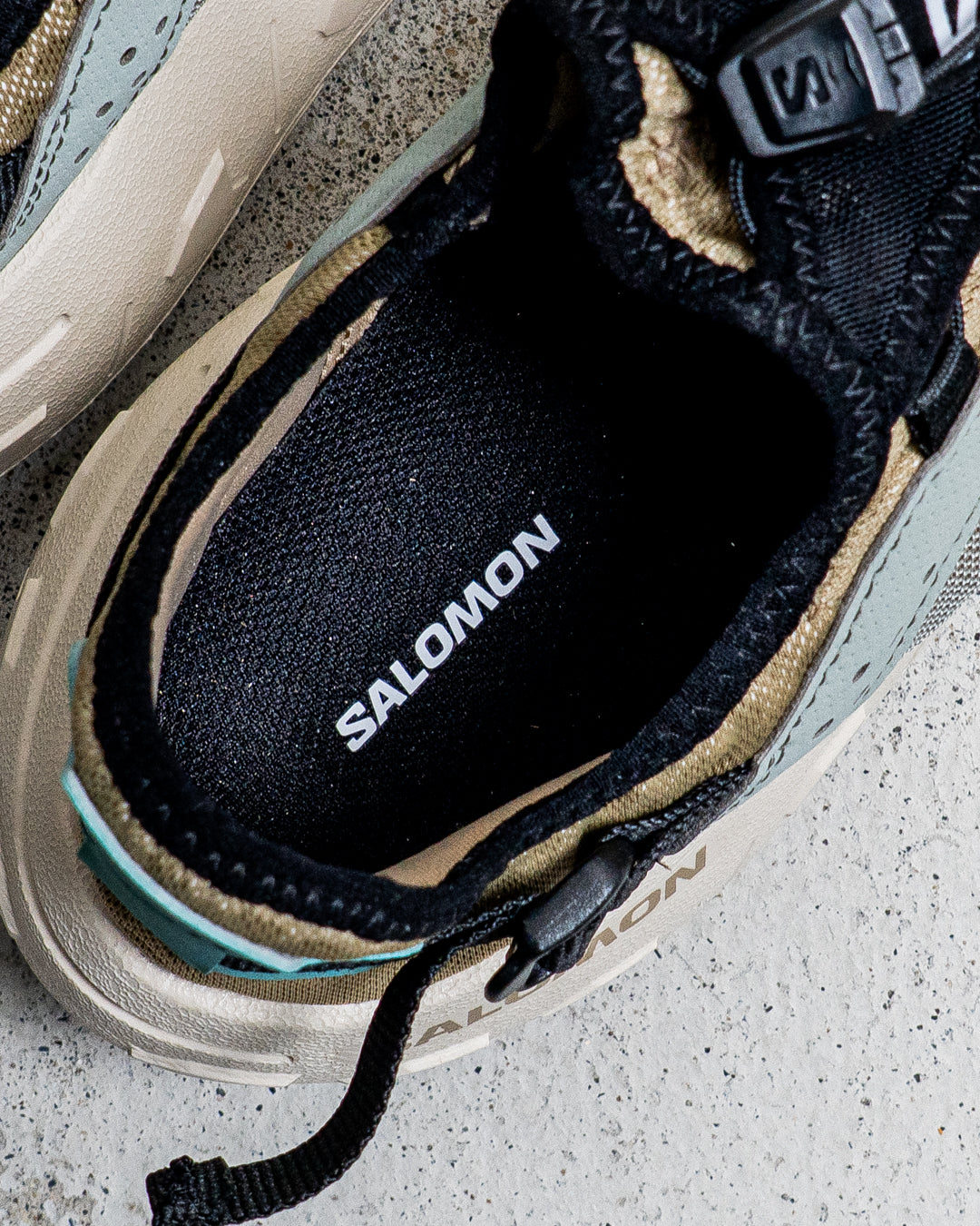 SALOMON SOLAMPHIBIAN Desert Tan / Wrought Iron / Clearly Aqua