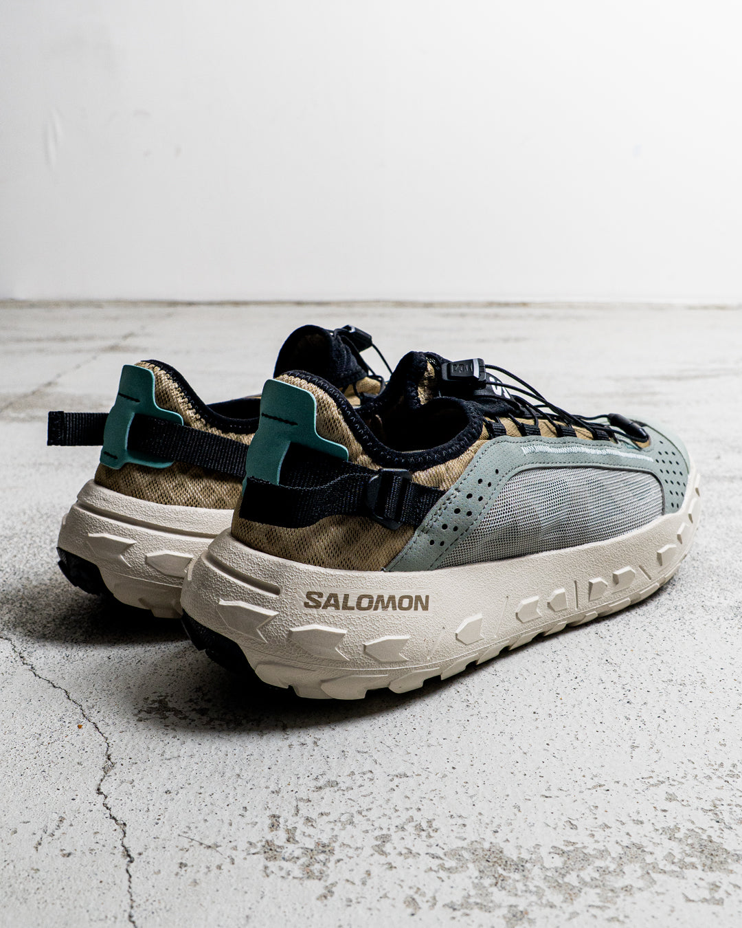 SALOMON SOLAMPHIBIAN Desert Tan / Wrought Iron / Clearly Aqua
