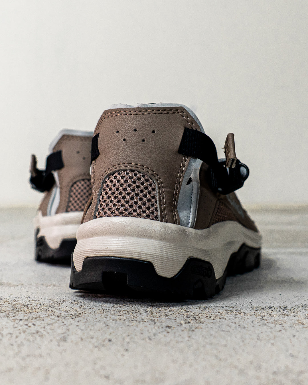 SALOMON TECHAMPHIBIAN 5 Walnut / Wrought Iron / Black
