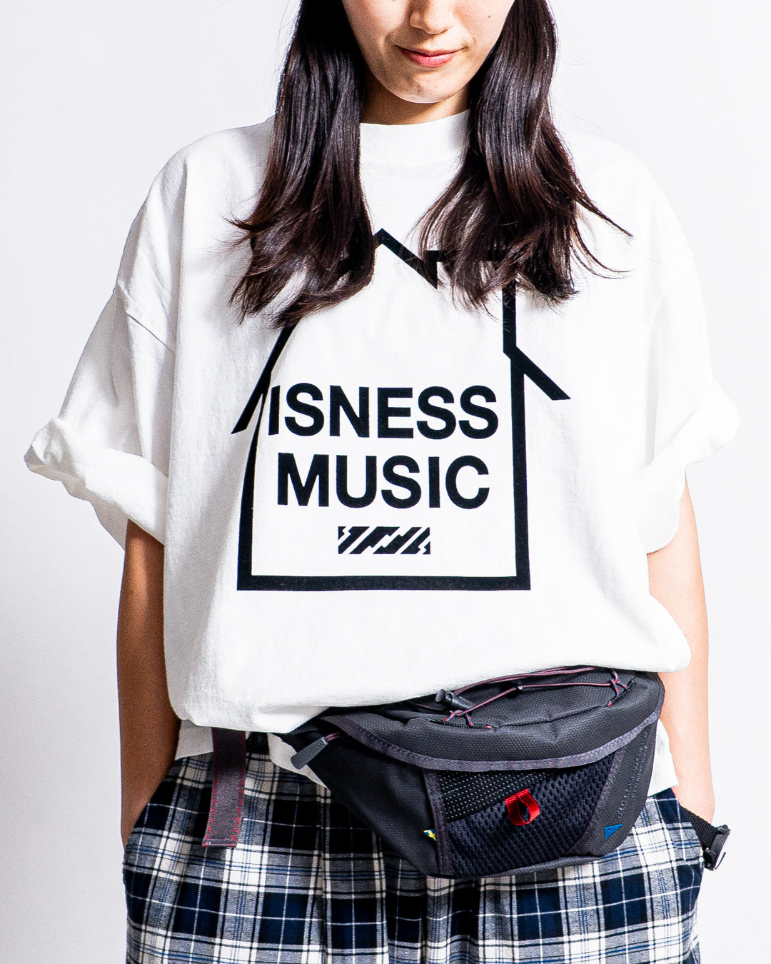 ISNESS MUSIC LOGO T-SHIRT FT