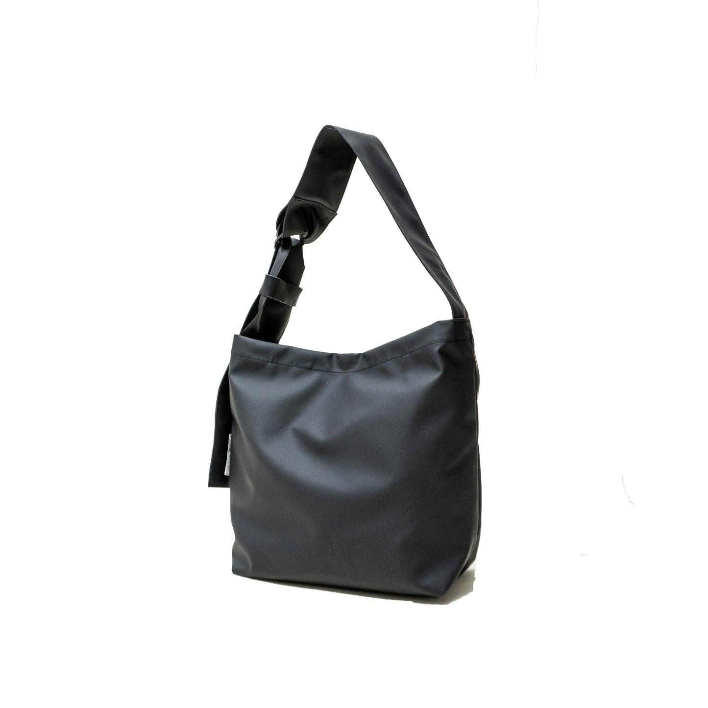 TASUKI SHOULDER <NO.2> Available in avariety of materials.