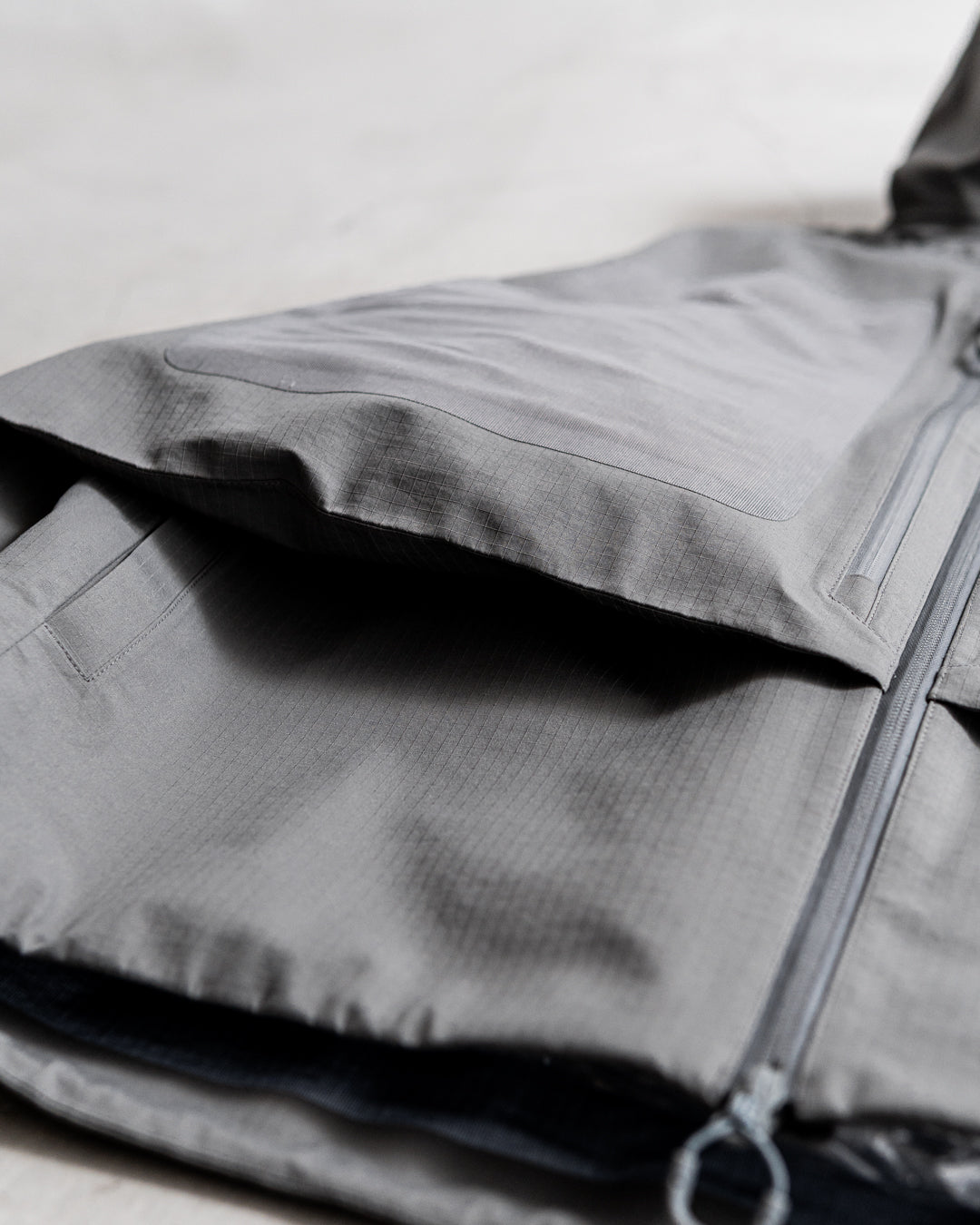 CMF OUTDOOR GARMENT MID NIGHT SHELL COEXIST