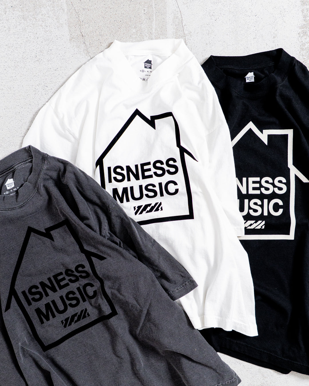 ISNESS MUSIC LOGO T-SHIRT FT