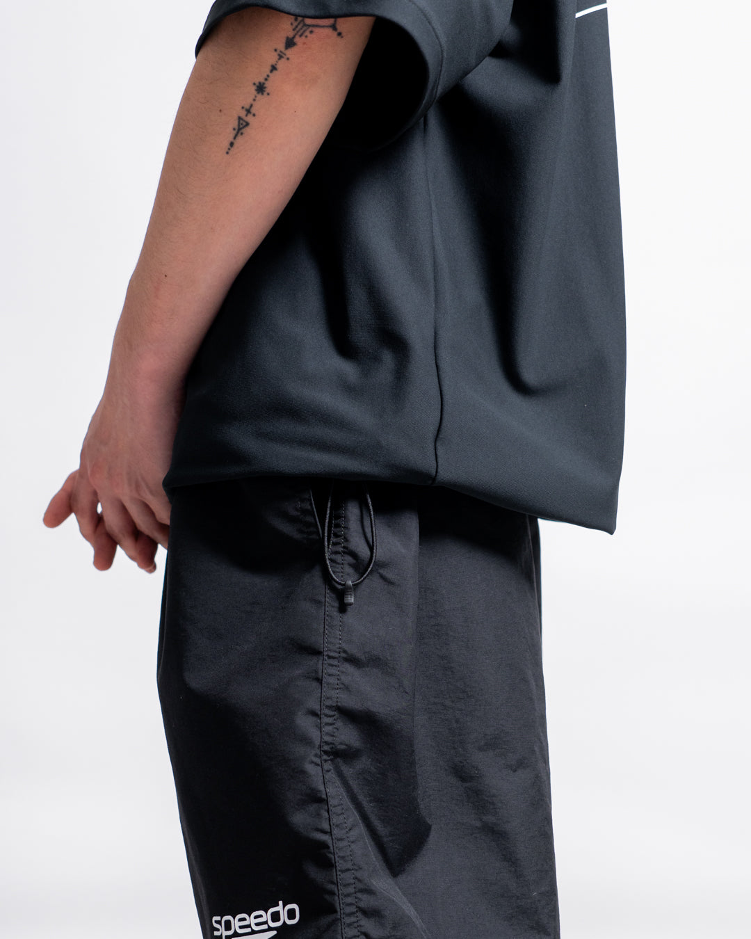 【Hybrid Tee / 水陸両用】Speedo (スピード) STAY FIT RASH GUARD CORD TEE