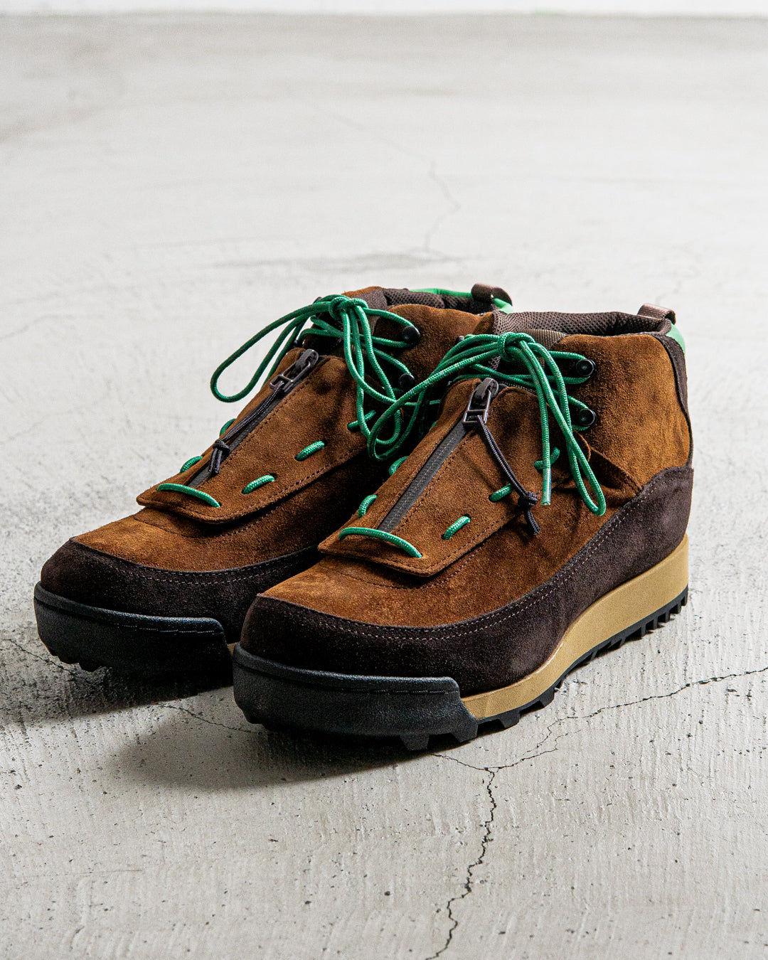 【collaboration】is-ness × SUICOKE FLOW-MID SHOES