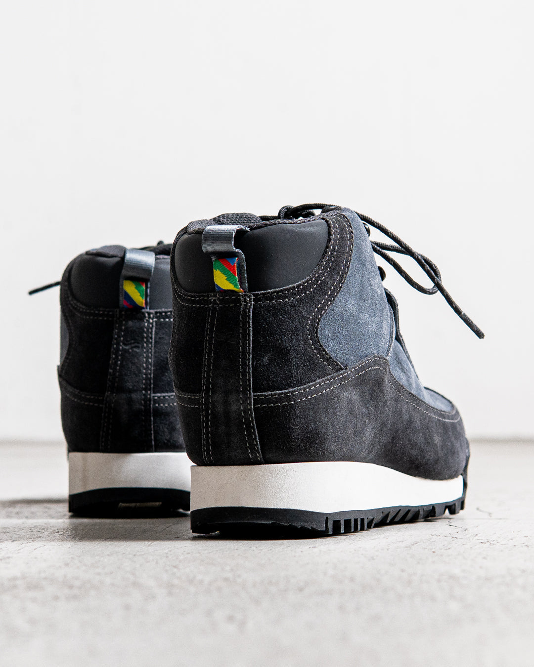 【collaboration】is-ness × SUICOKE FLOW-MID SHOES