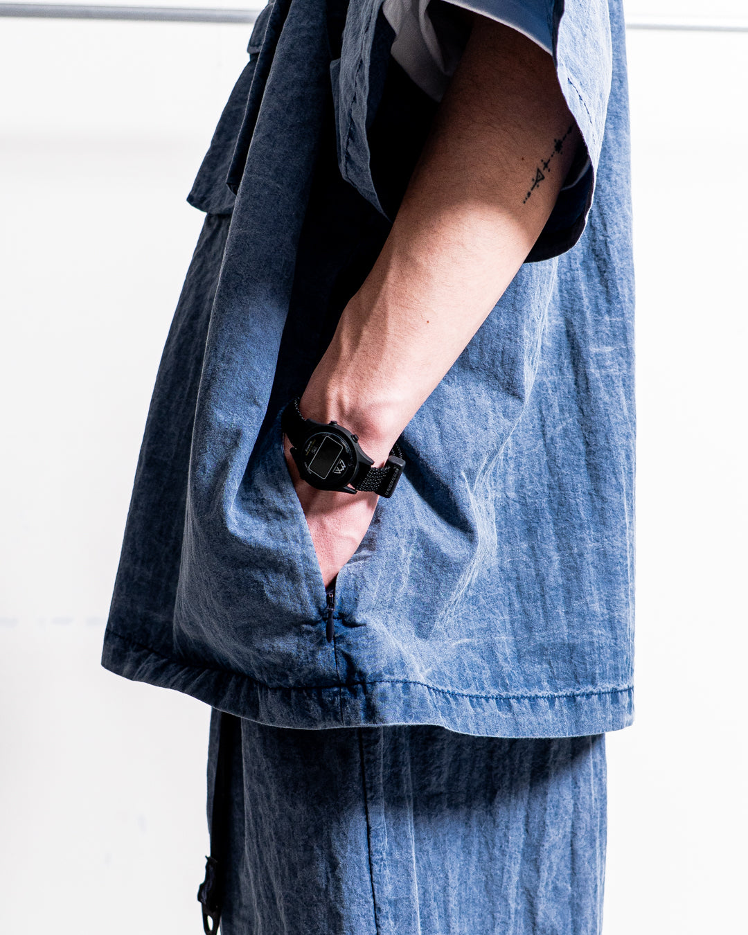 is-ness Pigment-Dyed Short-Sleeve Shirt