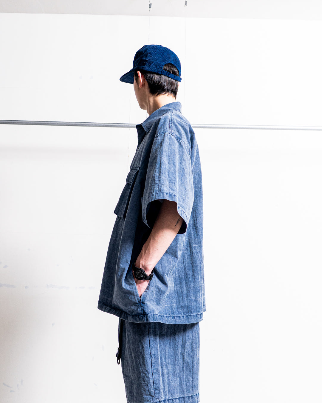 is-ness Pigment-Dyed Short-Sleeve Shirt