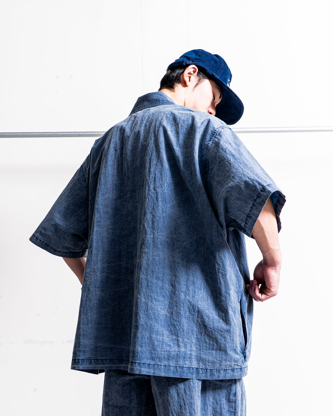 is-ness Pigment-Dyed Short-Sleeve Shirt