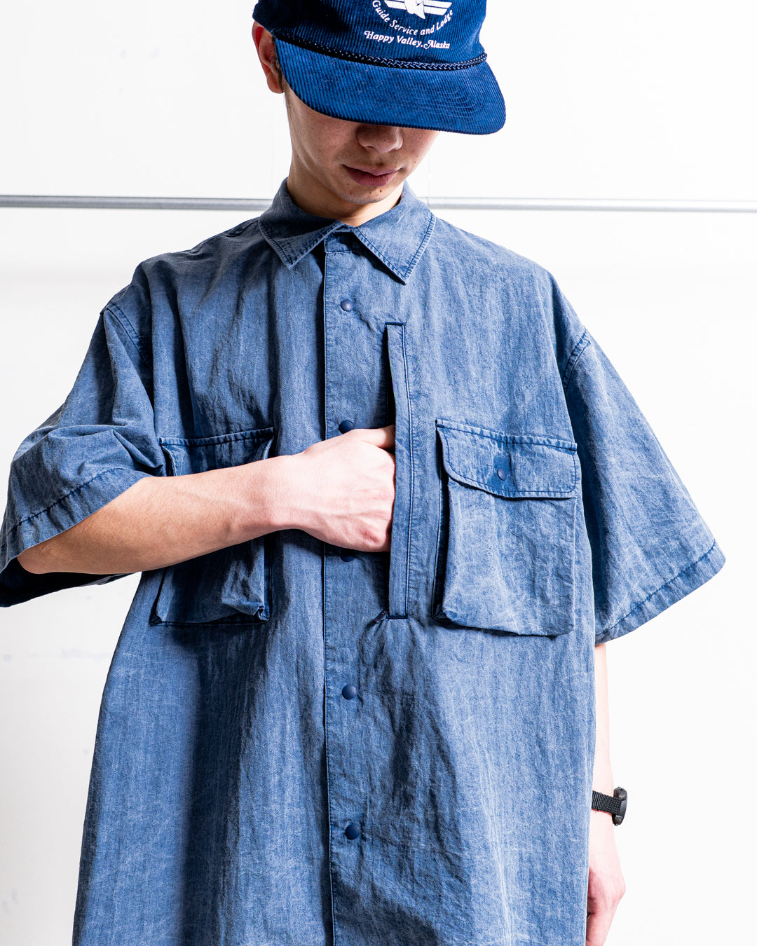 is-ness Pigment-Dyed Short-Sleeve Shirt