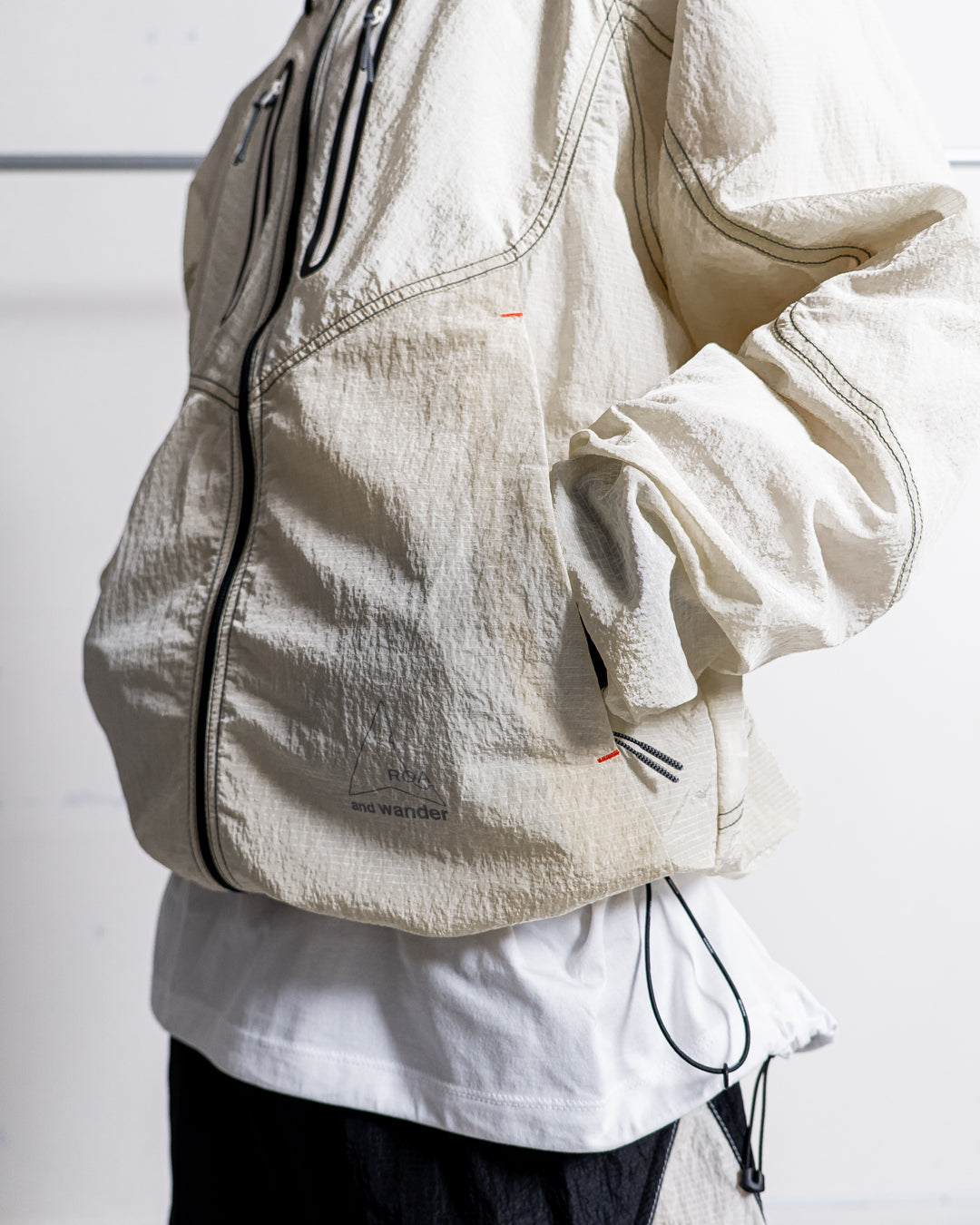 【collabolation】ROA × and wander ripstop wind jacket