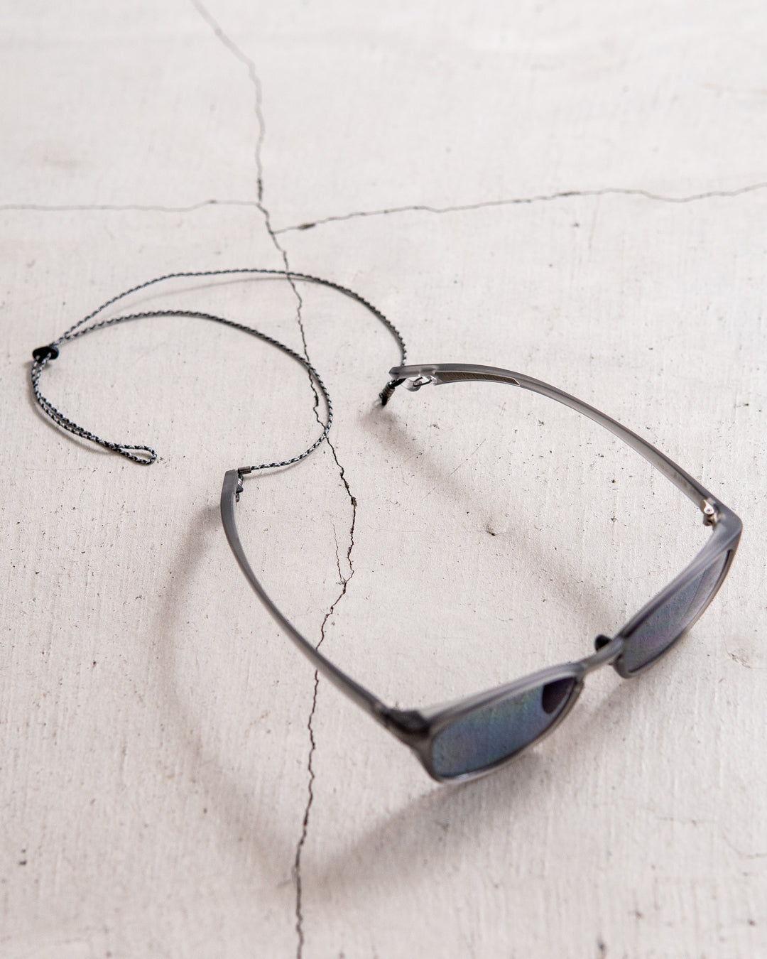 OWL MILS Izanagi : MATTE WHITE GRAY / PURPLE GRAY