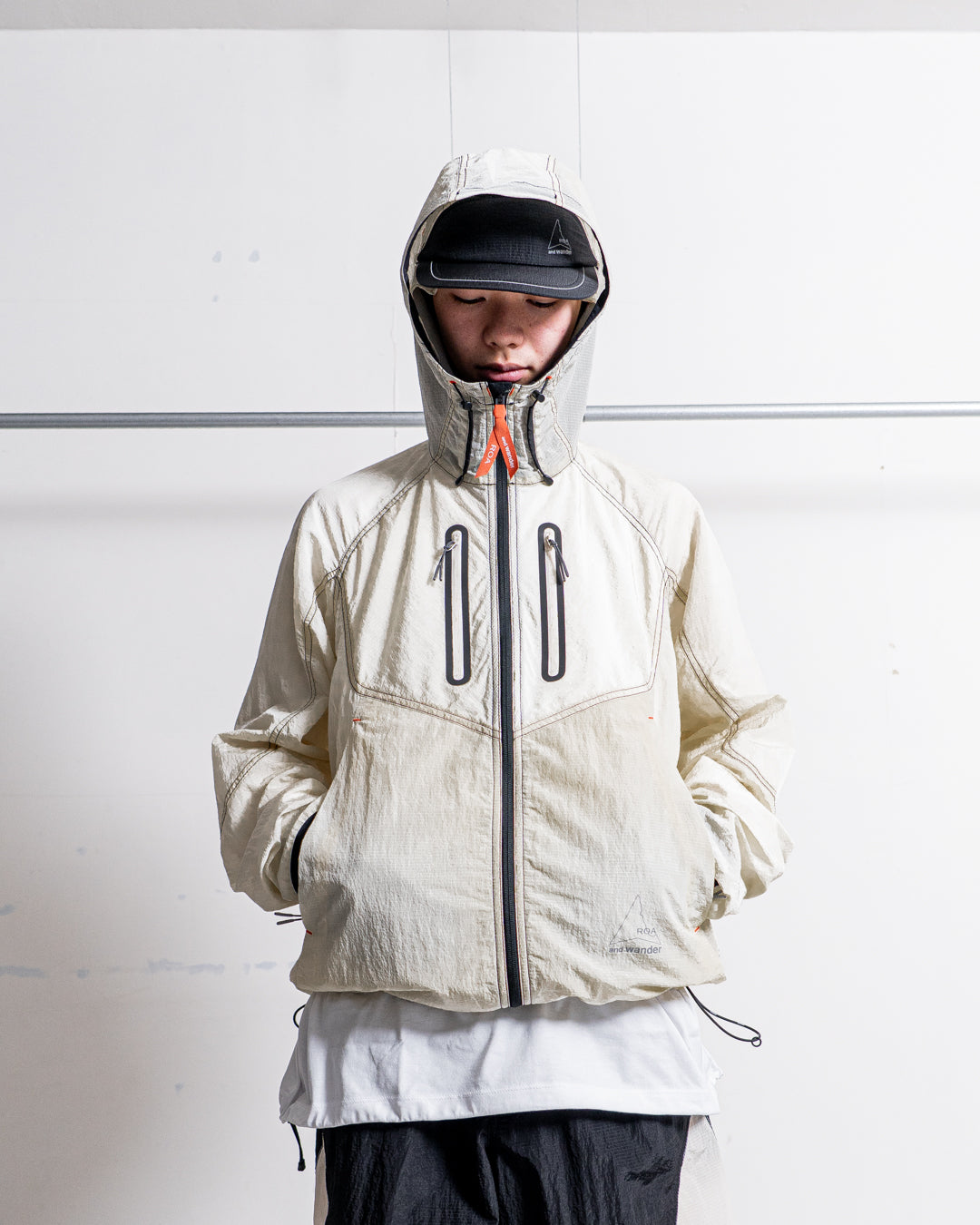 【collabolation】ROA × and wander ripstop wind jacket