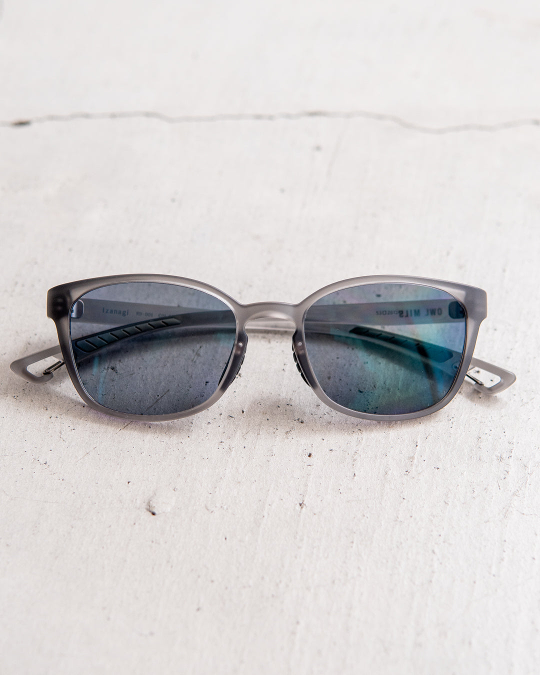 OWL MILS Izanagi : MATTE WHITE GRAY / PURPLE GRAY