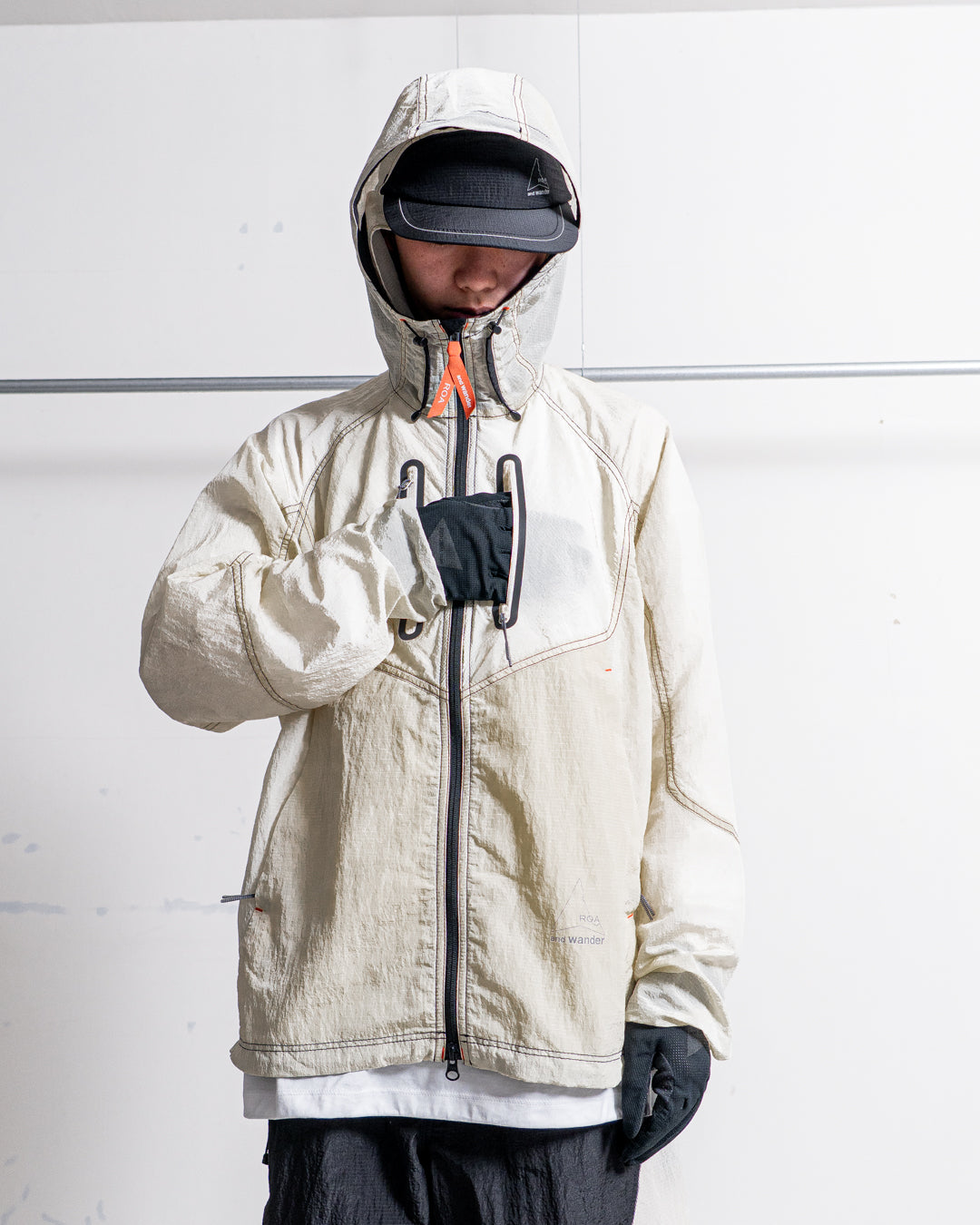 【collabolation】ROA × and wander ripstop wind jacket
