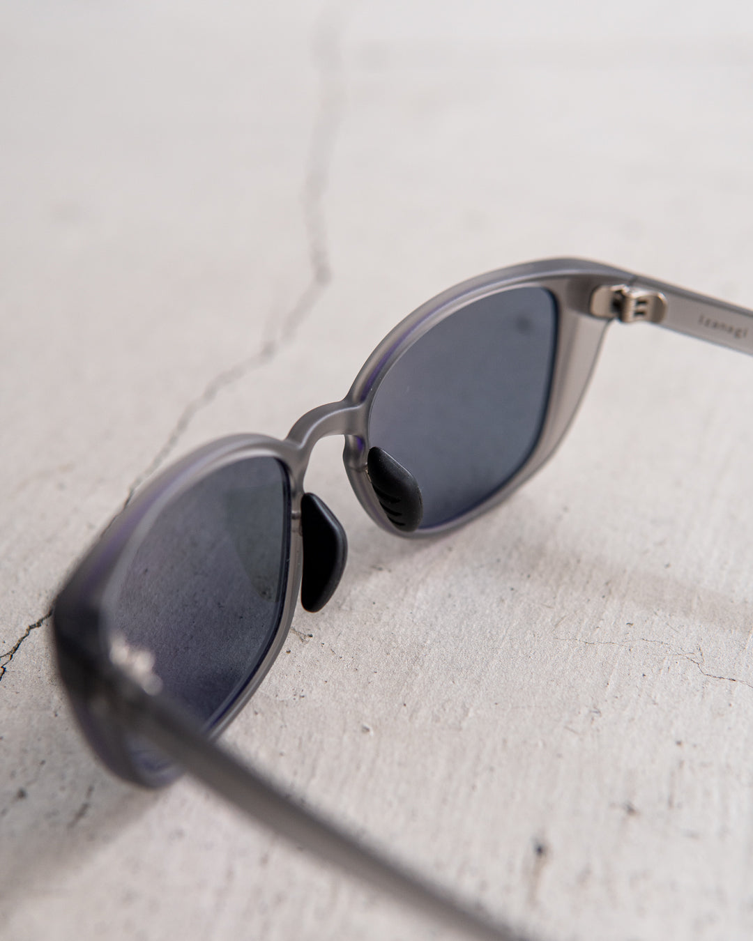 OWL MILS Izanagi : MATTE WHITE GRAY / PURPLE GRAY