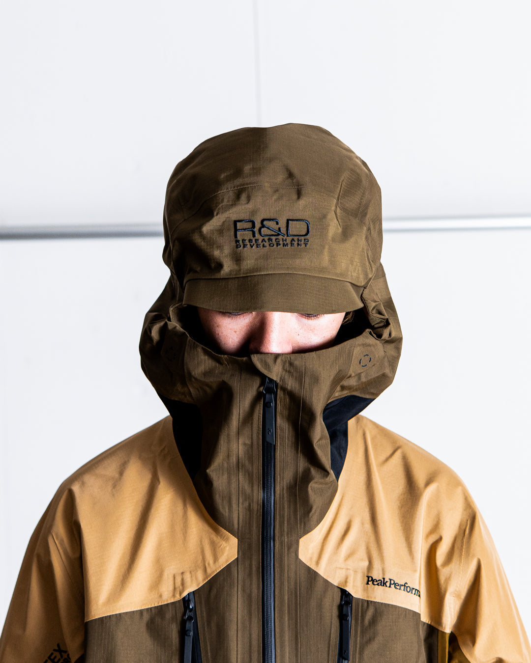 た*や様 Peak Perfomance Vertical Jacket&Pan 通販] Peak Performance (ピーク パフォーマンス) Trail 3L Hipe