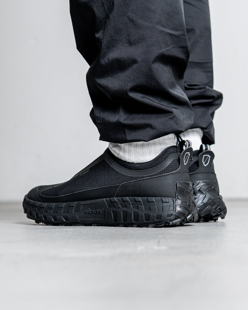 norda 003 Pitch Black