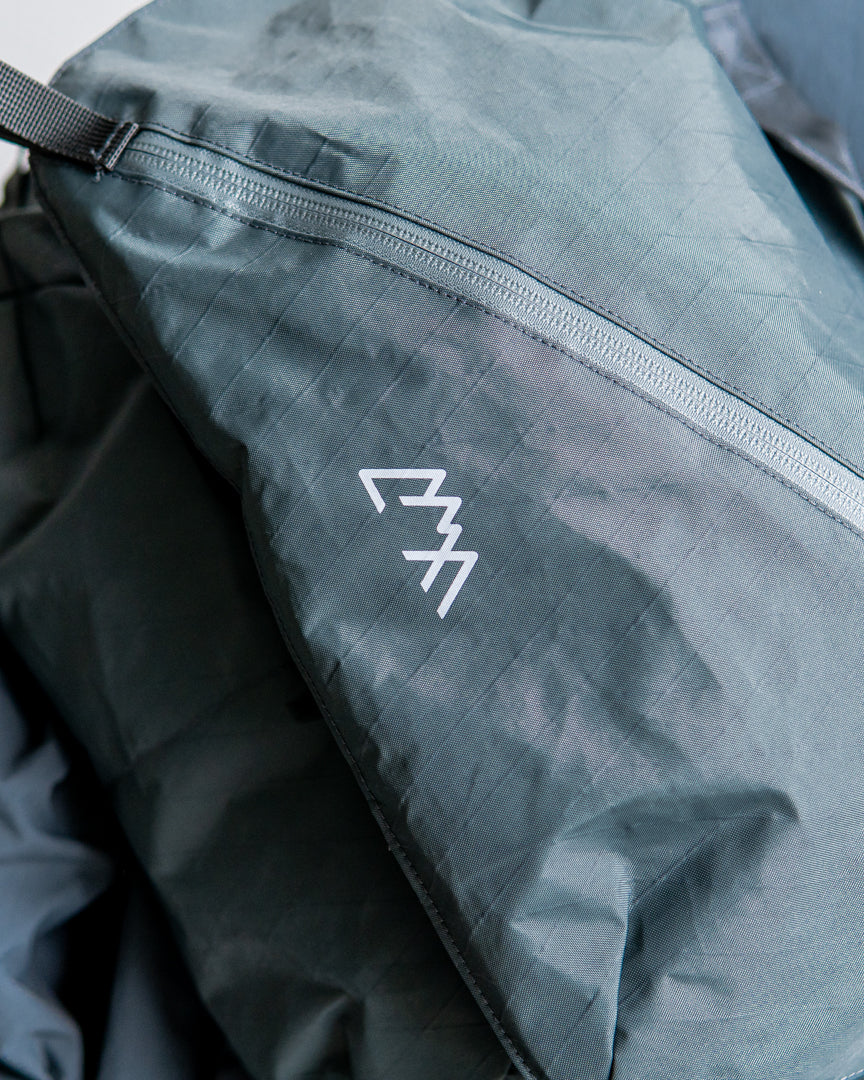 CMF OUTDOOR GARMENT MESSENGER BAG X-PAC