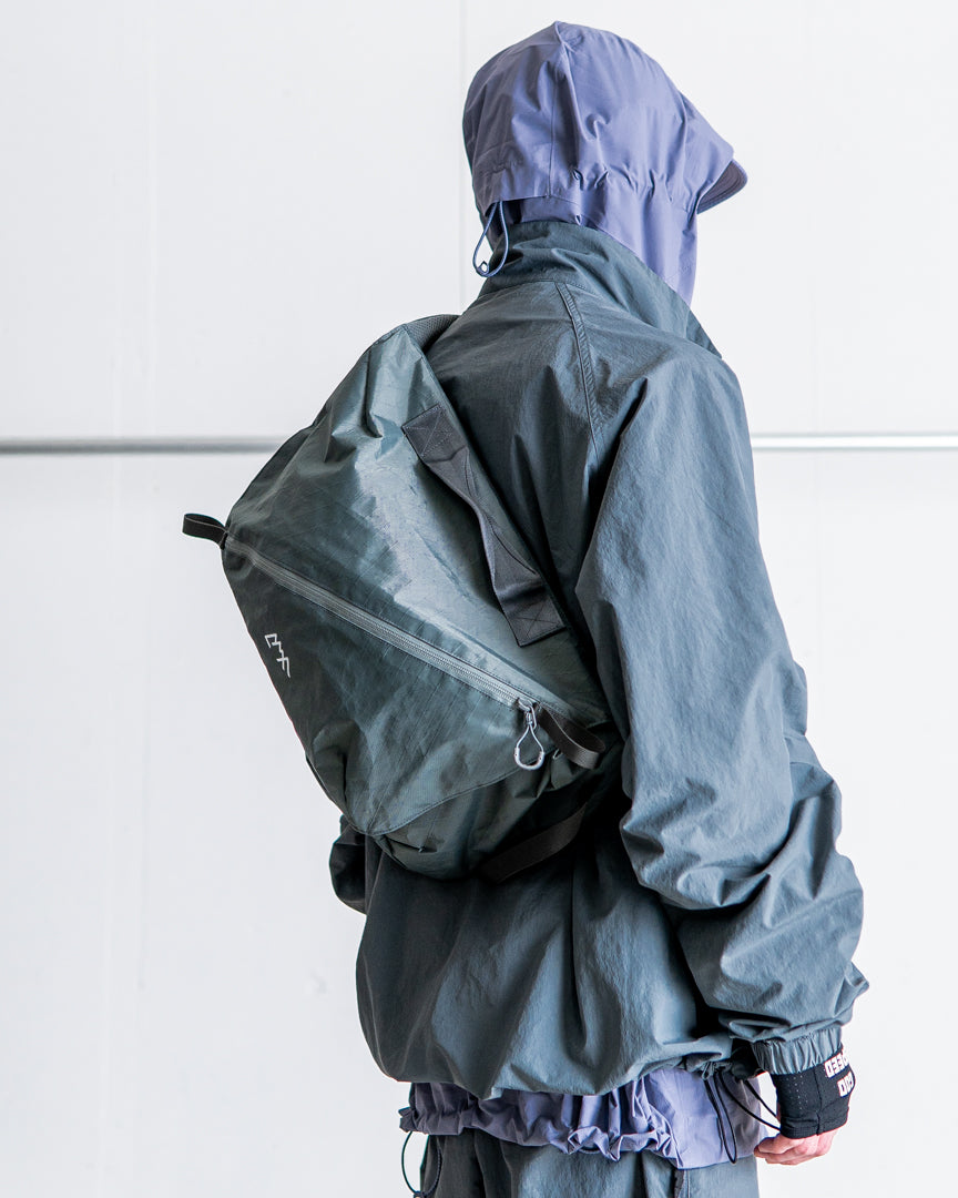 CMF OUTDOOR GARMENT MESSENGER BAG X-PAC