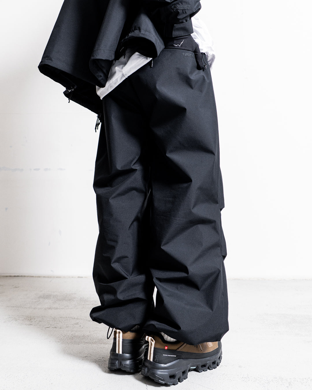 +phenix GORE-TEX WINDSTOPPER® WIDE PANTS