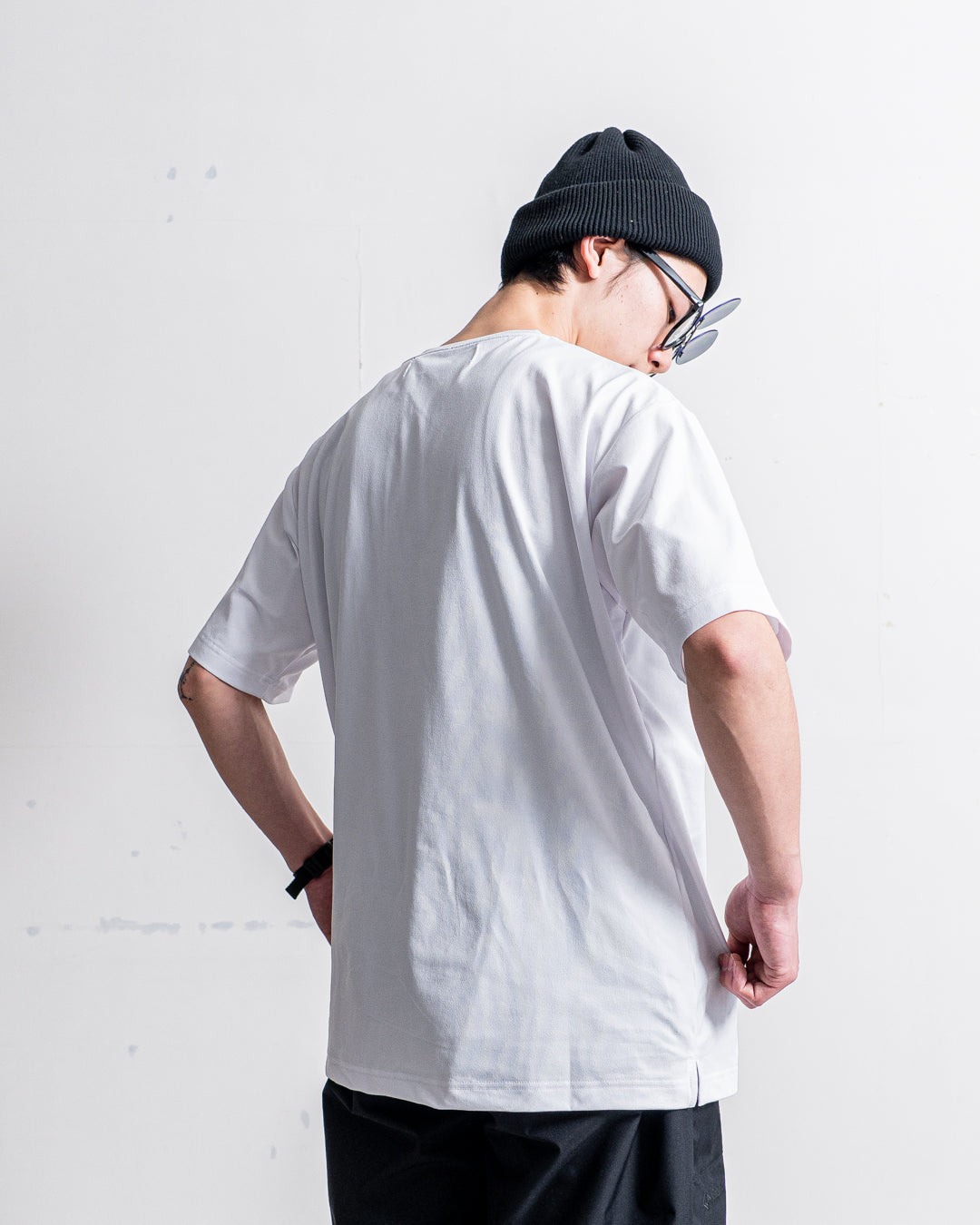 +phenix HIDDEN ZIP POCKET SHORT SLEEVE TEE