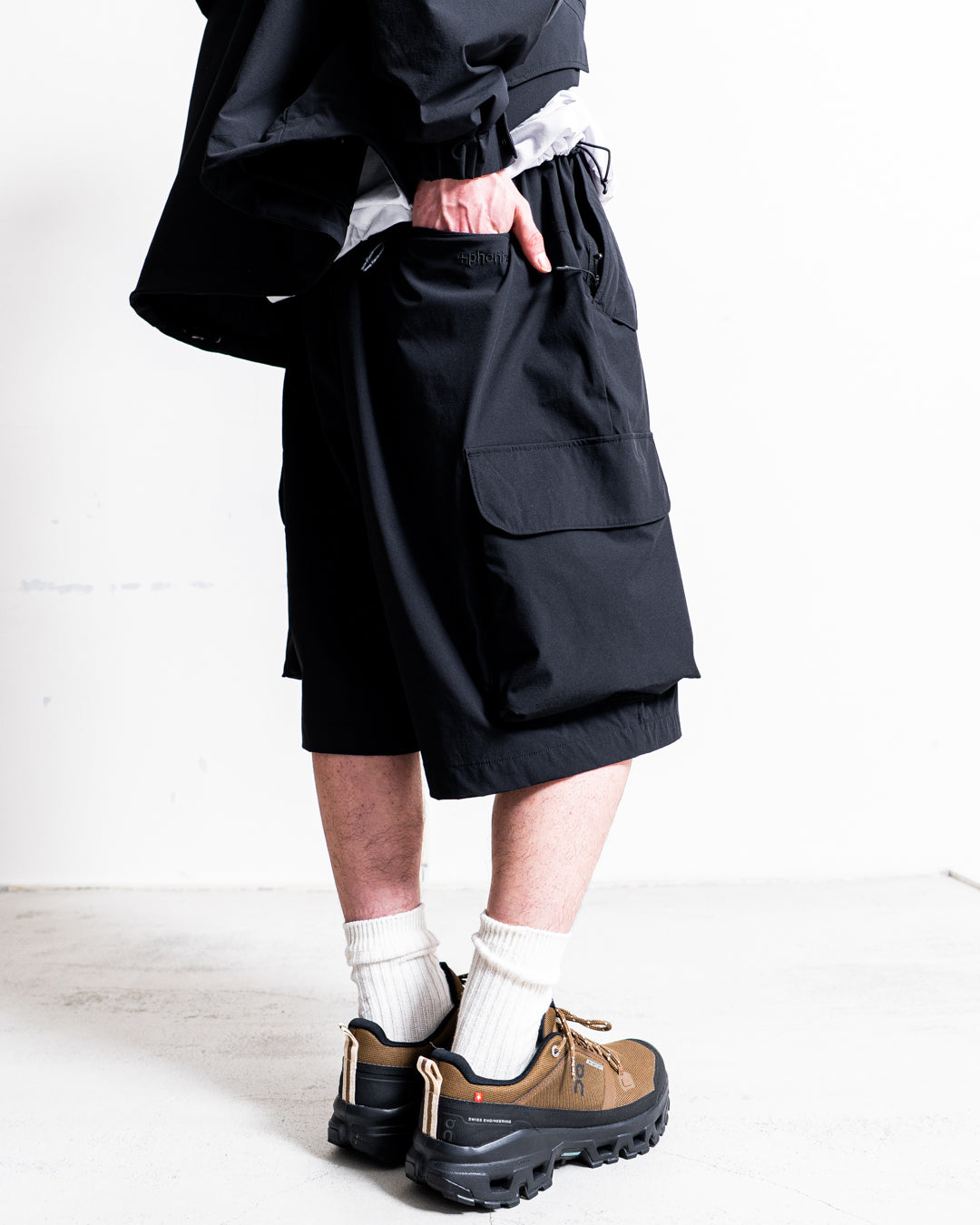 【RESTOCK】+phenix TECH WIDE CARGO SHORTS