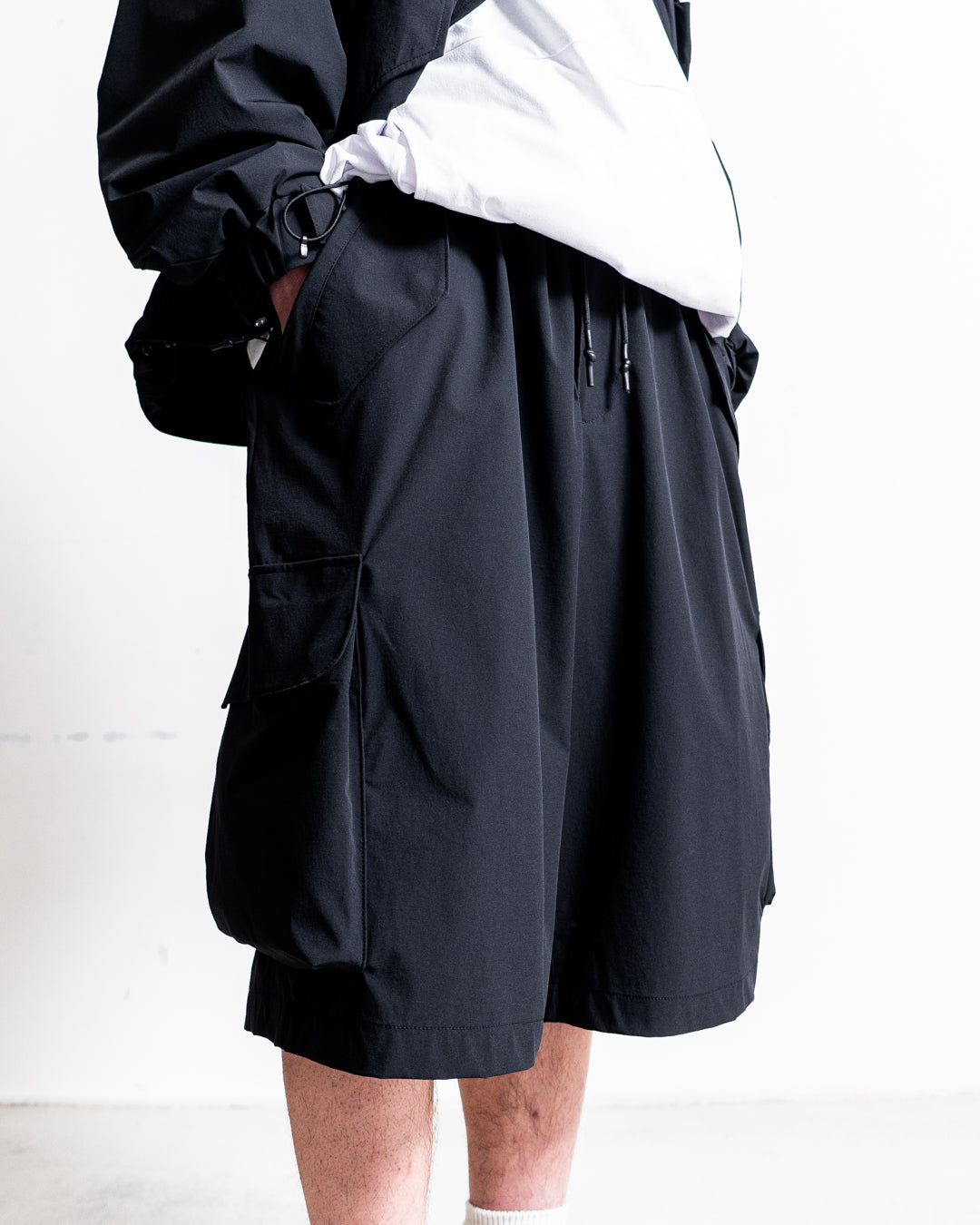 通販] +phenix (プラスフェニックス) TECH WIDE CARGO SHORTS 商品
