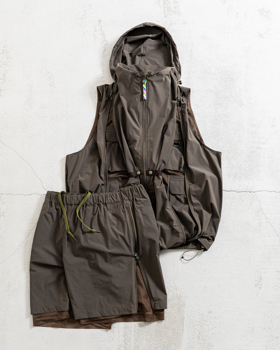 is-ness Technical Ventilation Shorts