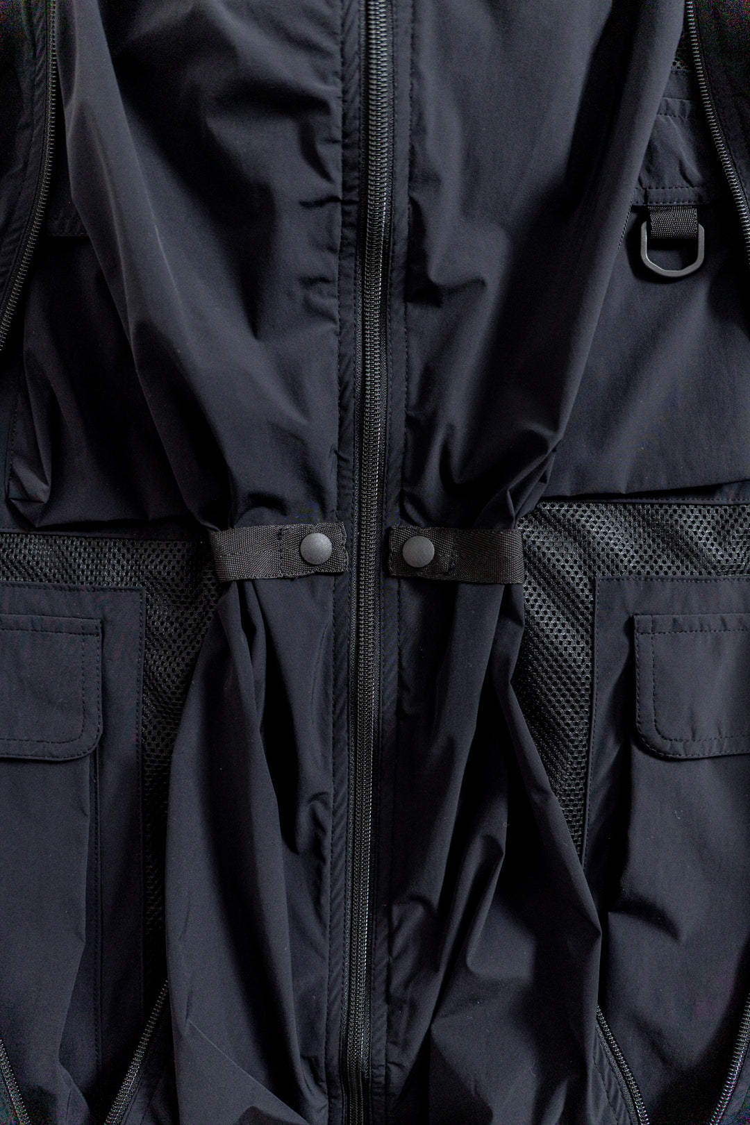 is-ness Technical Ventilation Vest