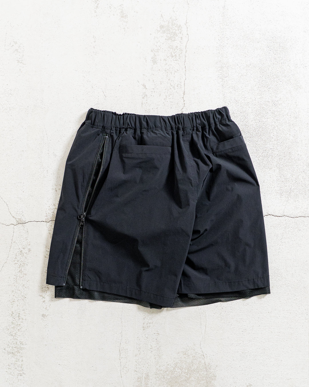 is-ness Technical Ventilation Shorts