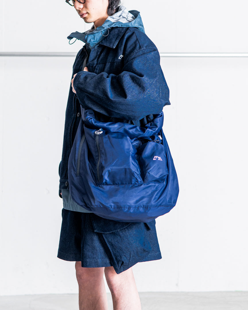 CMF OUTDOOR GARMENT ROLL BAG