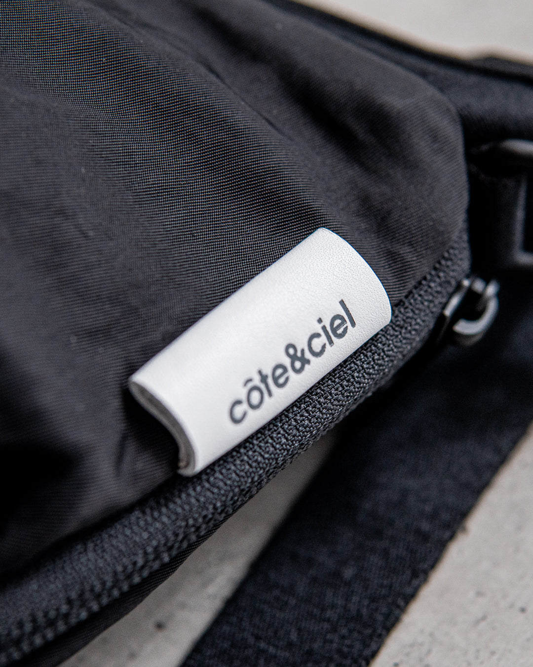 cote&ciel Orne Smooth Black