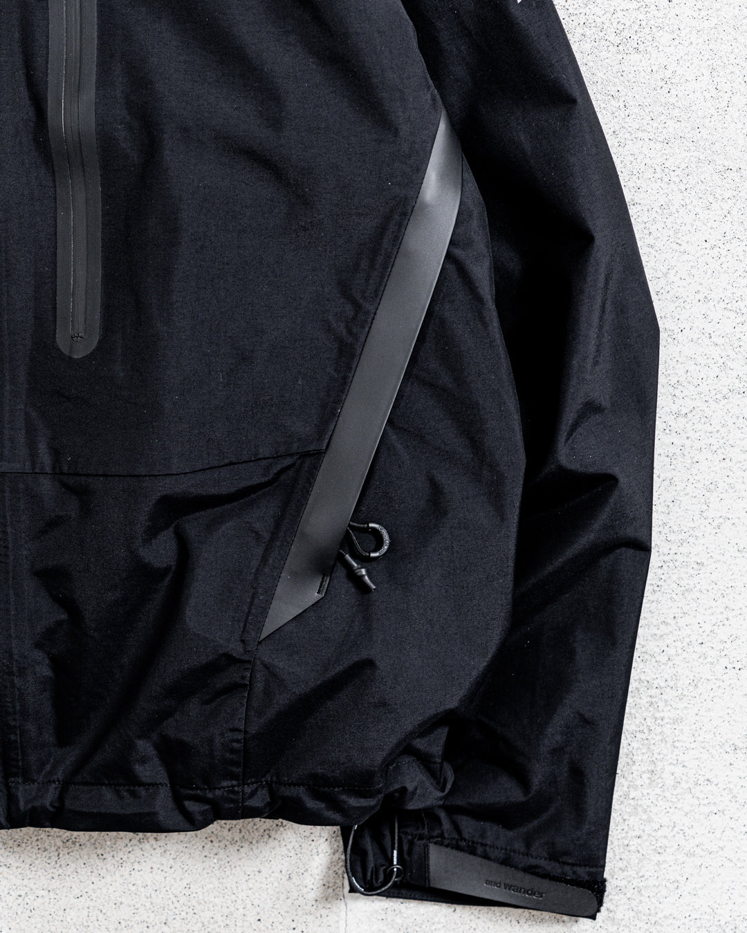 and wander 2.5L hiker rain jacket