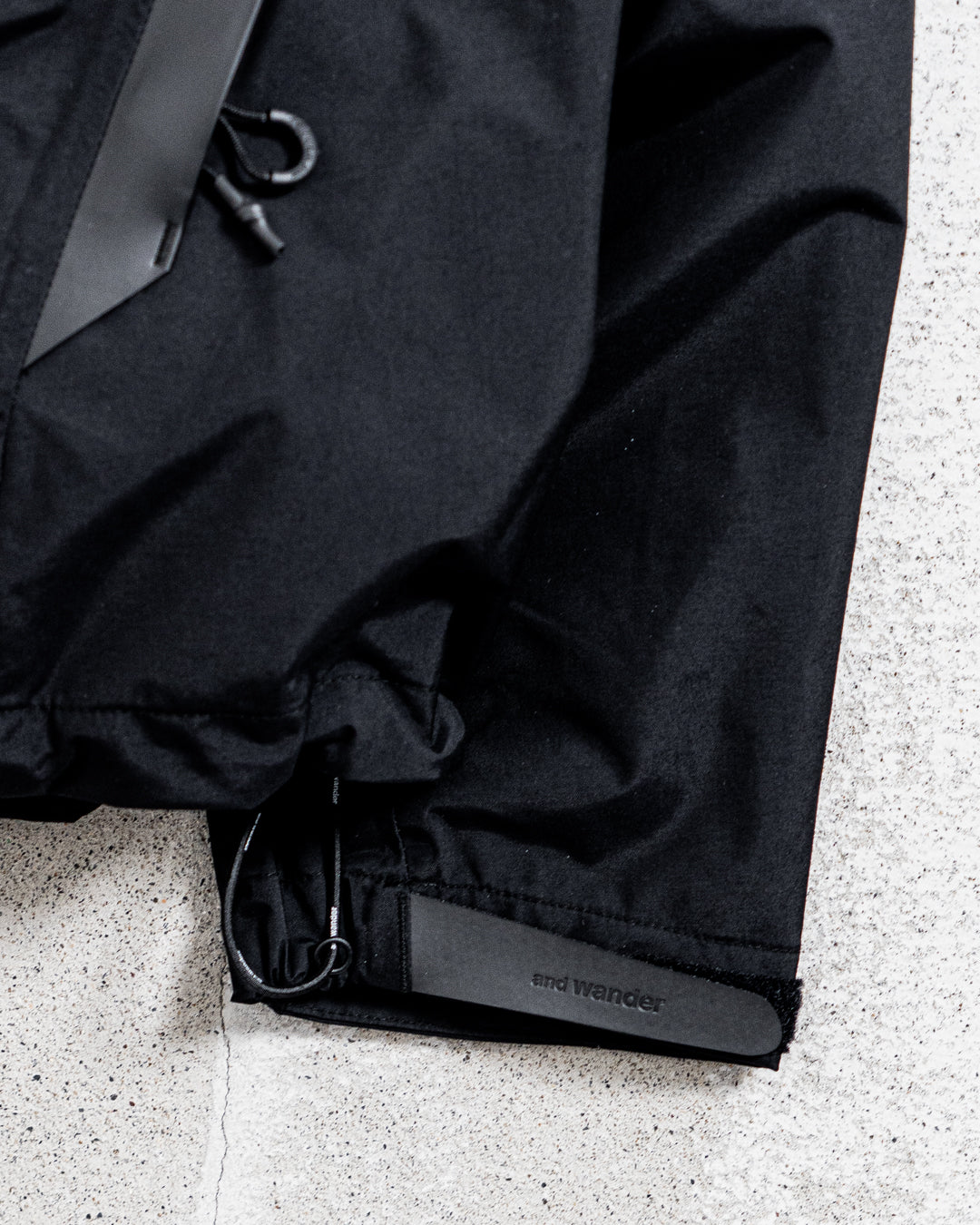 and wander 2.5L hiker rain jacket