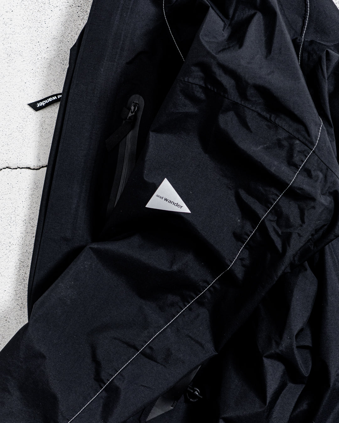 and wander 2.5L hiker rain jacket