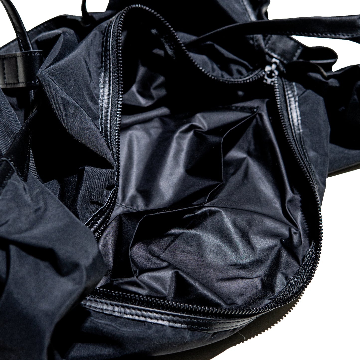 HAKAMA DRAPE SHOULDER