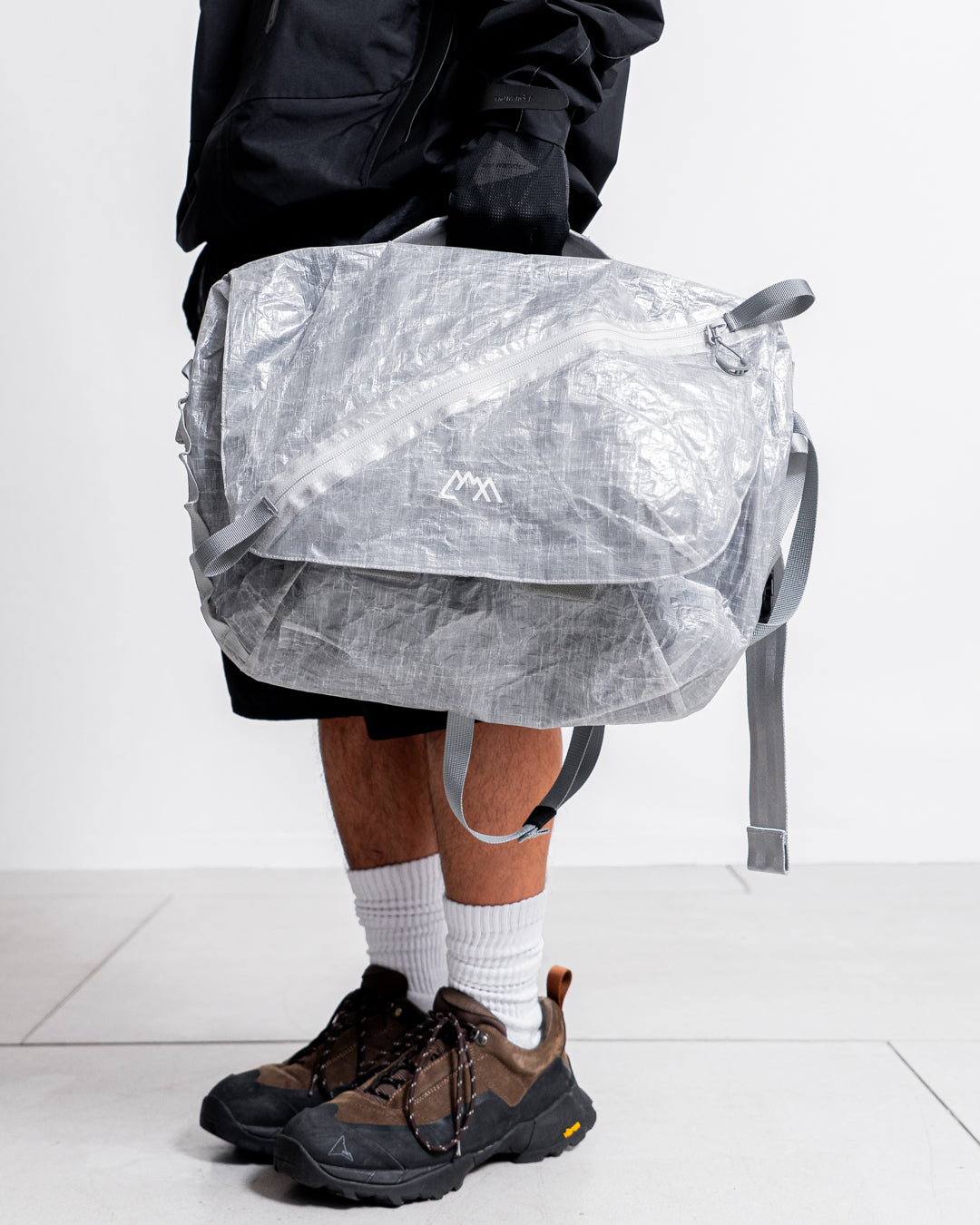 CMF OUTDOOR GARMENT MESSENGER BAG DYNEEMA
