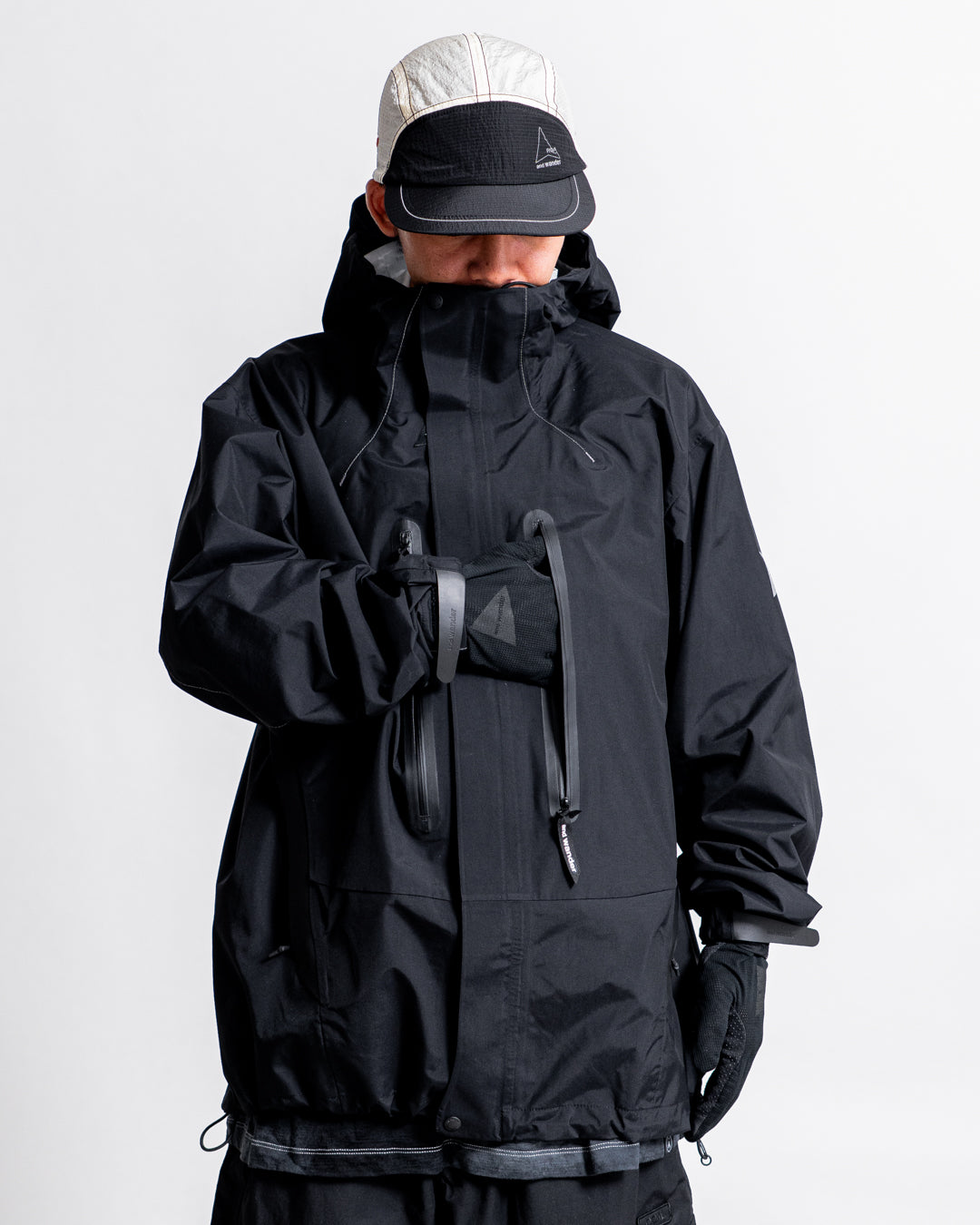 and wander 2.5L hiker rain jacket