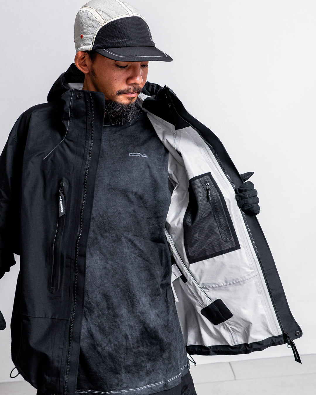 and wander 2.5L hiker rain jacket