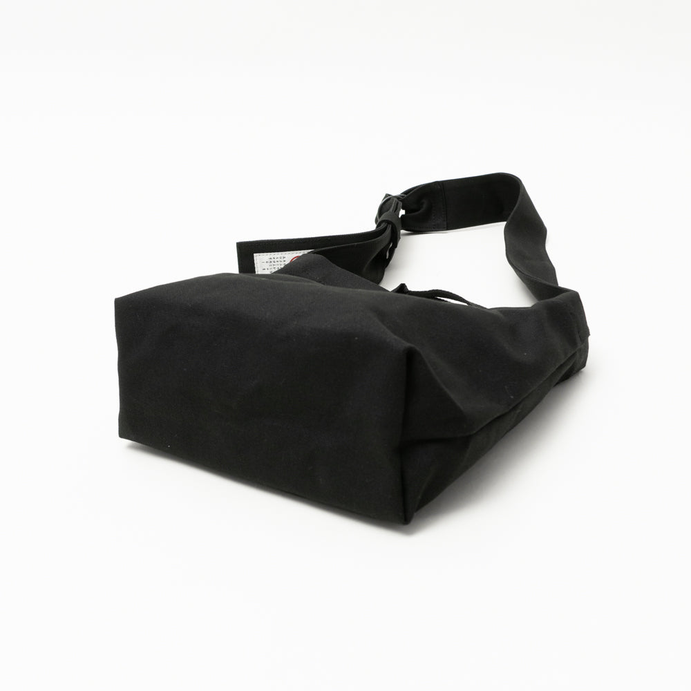 TASUKI SHOULDER <NO.3> Available in avariety of materials.