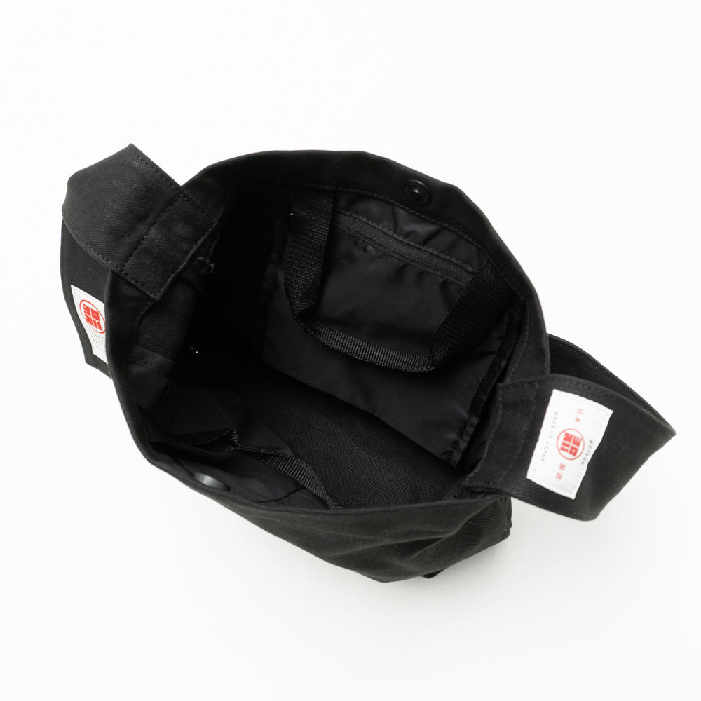 TASUKI SHOULDER <NO.3> Available in avariety of materials.