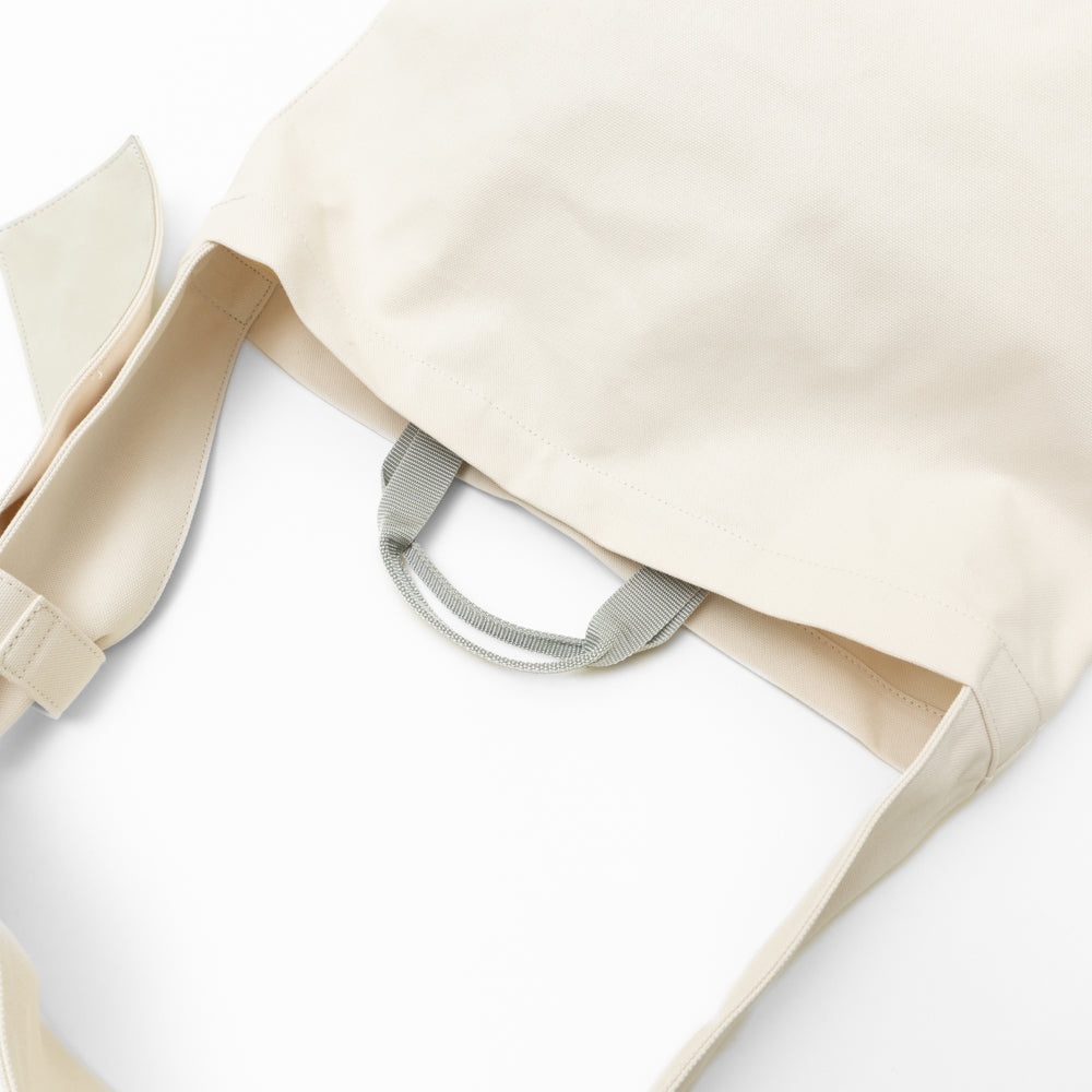 TASUKI SHOULDER <NO.2> Available in avariety of materials.